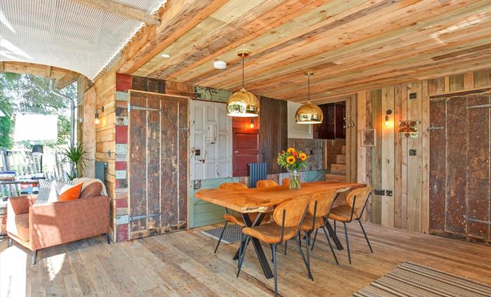 Kitchen area at Prince Llywelyn